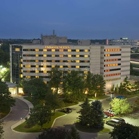 Embassy Suites By Hilton Detroit Troy Auburn Hills Exterior photo
