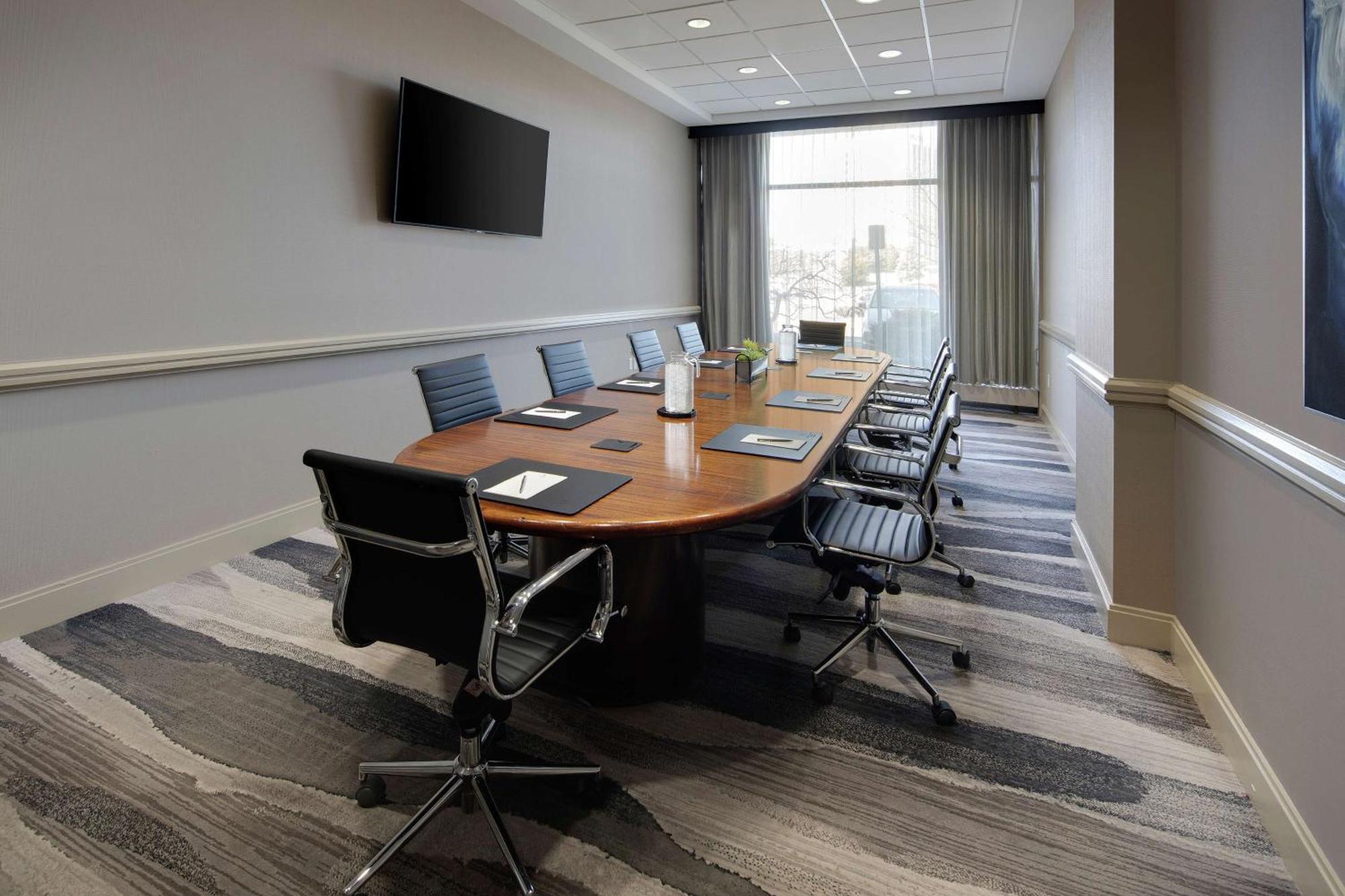 Embassy Suites By Hilton Detroit Troy Auburn Hills Exterior photo